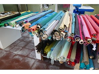 Diverse rollen stof deel 9 - afbeelding 2 van  7