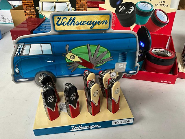 Diverse rookwaren accessoires in volkswagen thema - afbeelding 2 van  5