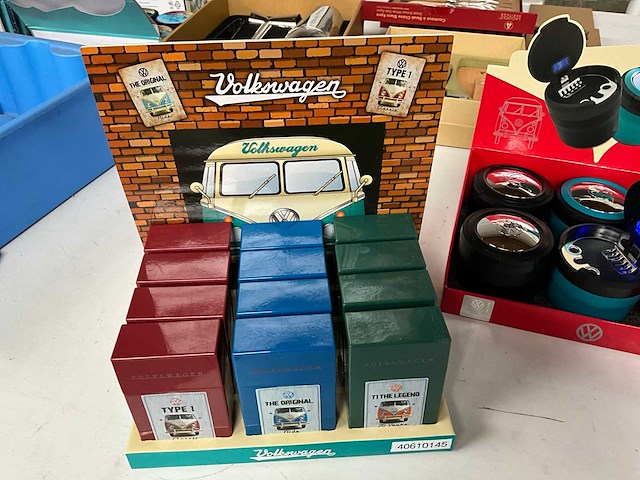 Diverse rookwaren accessoires in volkswagen thema - afbeelding 5 van  5