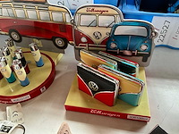 Diverse rookwaren accessoires in volkswagen thema - afbeelding 1 van  3
