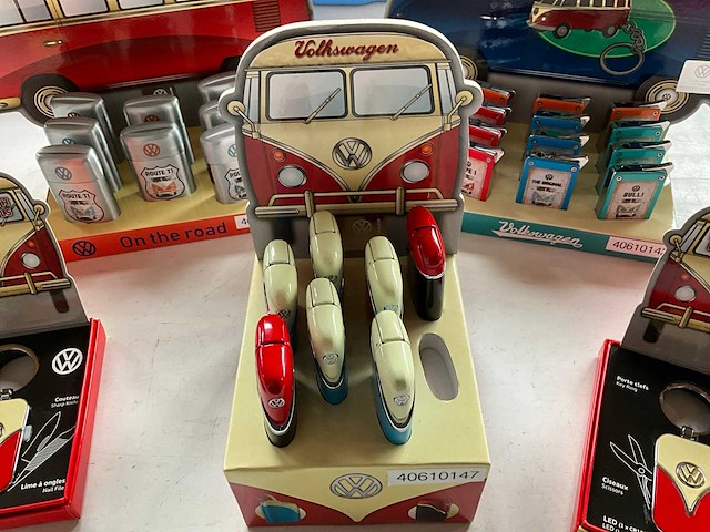 Diverse rookwaren accessoires in volkswagen thema - afbeelding 2 van  3