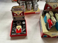 Diverse rookwaren accessoires in volkswagen thema - afbeelding 3 van  3
