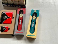 Diverse rookwaren accessoires in volkswagen thema - afbeelding 4 van  7