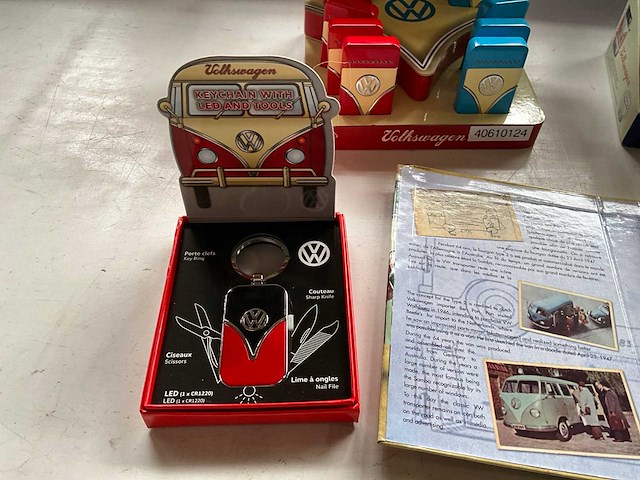Diverse rookwaren accessoires in volkswagen thema - afbeelding 6 van  7