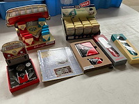 Diverse rookwaren accessoires in volkswagen thema - afbeelding 7 van  7