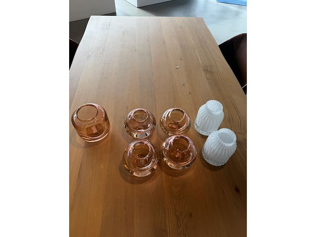 Diverse roze vazen - afbeelding 3 van  7