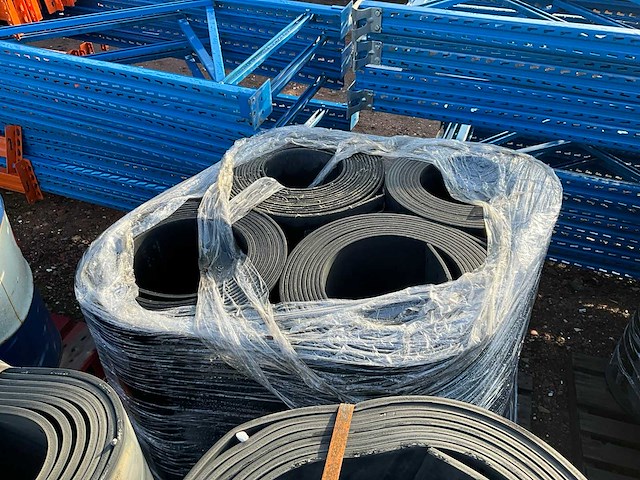 Diverse rubberen transportbanden (11x) - afbeelding 5 van  6