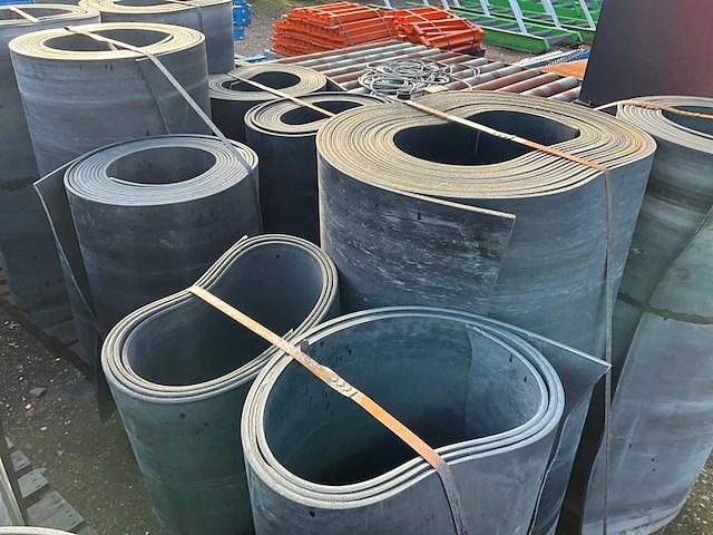 Diverse rubberen transportbanden (11x) - afbeelding 2 van  8