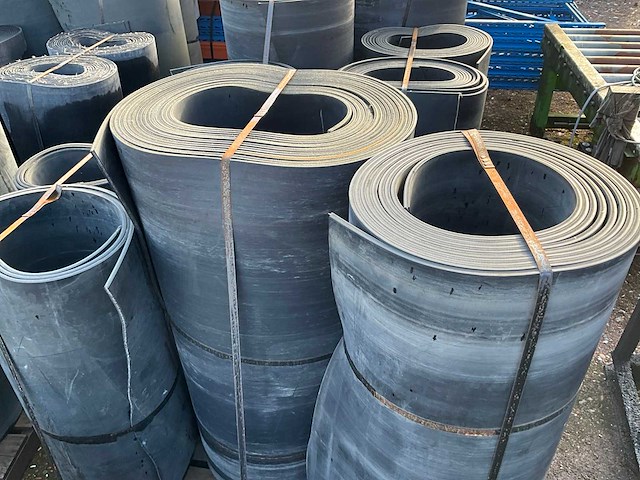 Diverse rubberen transportbanden (11x) - afbeelding 6 van  8