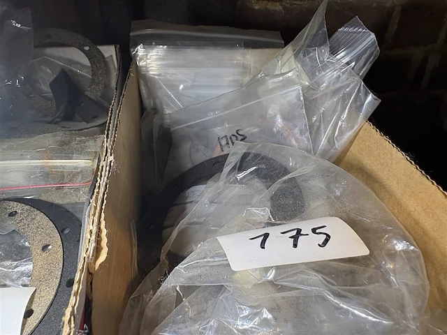 Diverse rubbers - afbeelding 1 van  2