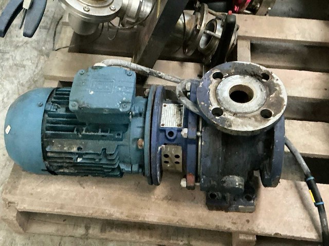 Diverse rvs centrifugaalpompen (2x) - afbeelding 4 van  6