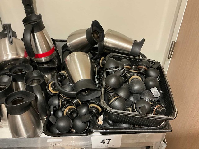 Diverse rvs koffiekannen (95x) - afbeelding 5 van  5