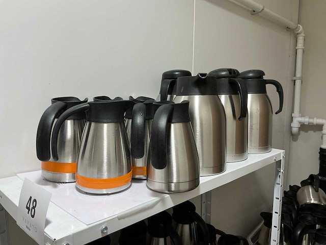 Diverse rvs koffiekannen (95x) - afbeelding 1 van  8