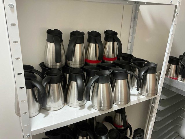 Diverse rvs koffiekannen (95x) - afbeelding 2 van  8