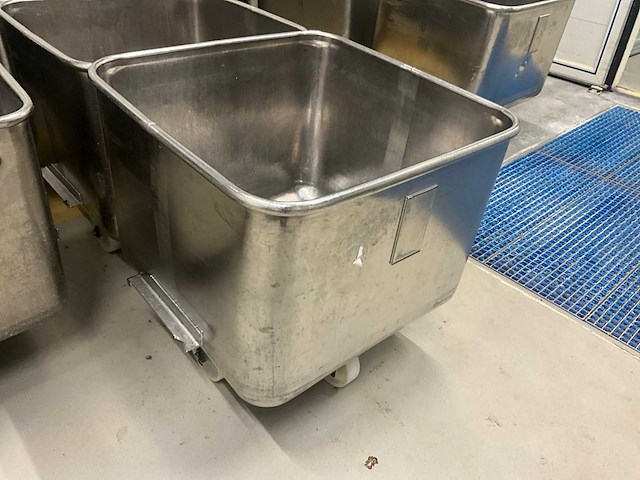 Diverse rvs normwagens 120 l (5x) - afbeelding 1 van  9