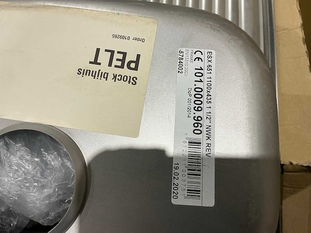 Diverse rvs spoelbakken en installatiematerialen - afbeelding 2 van  11