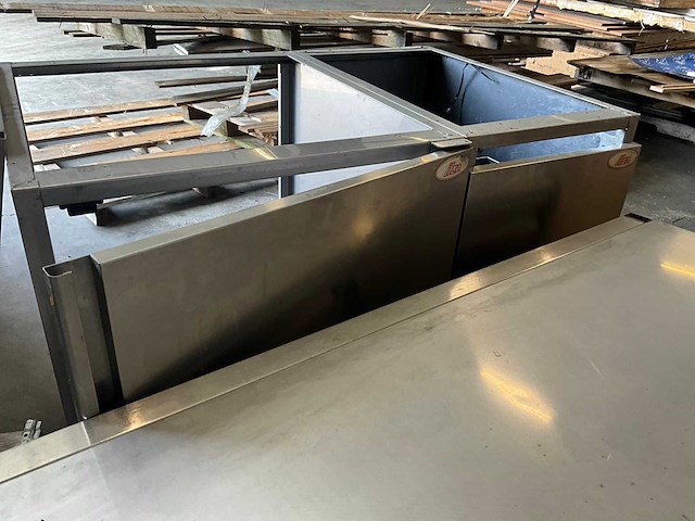Diverse rvs toestellen keuken horeca (5x) - afbeelding 23 van  25