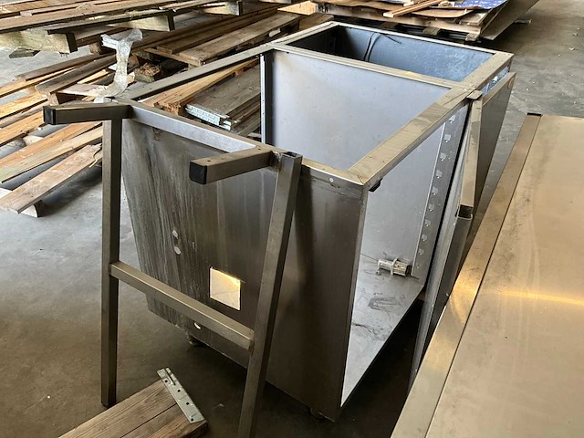 Diverse rvs toestellen keuken horeca (5x) - afbeelding 24 van  25