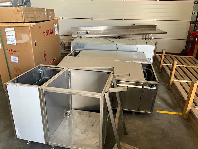Diverse rvs toestellen keuken horeca (5x) - afbeelding 25 van  25