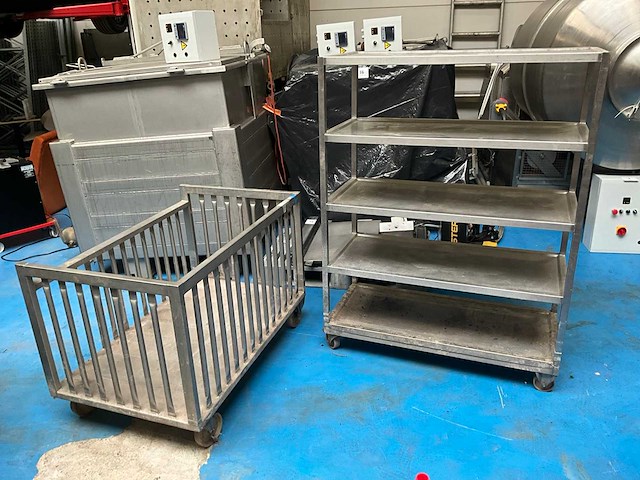 Diverse rvs transportwagens (2x) - afbeelding 1 van  7