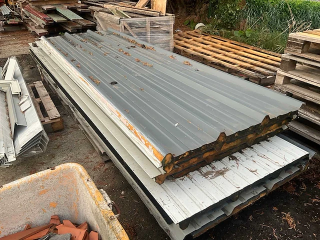 Diverse sandwichpanelen (9x) - afbeelding 1 van  8