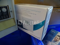 Diverse sanitairaccessoires in 3 bakken (zie detail) - afbeelding 6 van  12