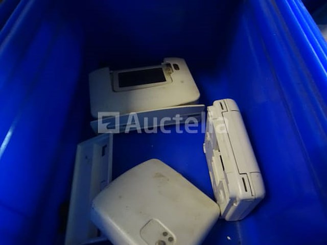 Diverse sanitairaccessoires in 3 bakken (zie detail) - afbeelding 7 van  12