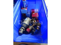 Diverse sanitairaccessoires in 3 bakken (zie detail) - afbeelding 10 van  12