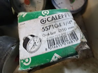 Diverse sanitaire accessoires, verwarming in 4 geberit-containers - afbeelding 6 van  22