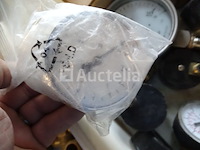 Diverse sanitaire accessoires, verwarming in 4 geberit-containers - afbeelding 7 van  22