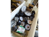 Diverse sanitaire accessoires, verwarming in 4 geberit-containers - afbeelding 11 van  22