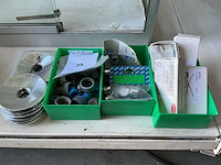 Diverse sanitaire benodigdheden - afbeelding 1 van  1