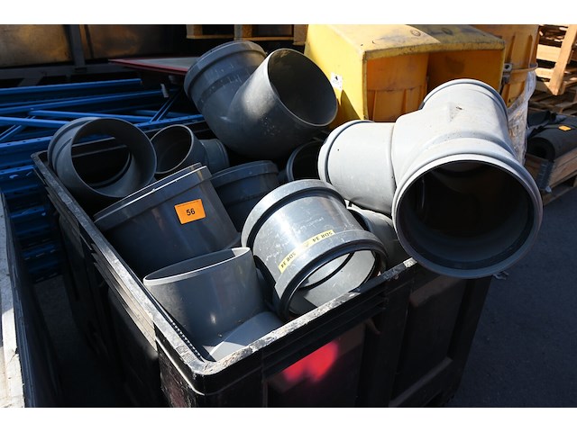 Diverse sanitaire hulpstukken - afbeelding 1 van  3