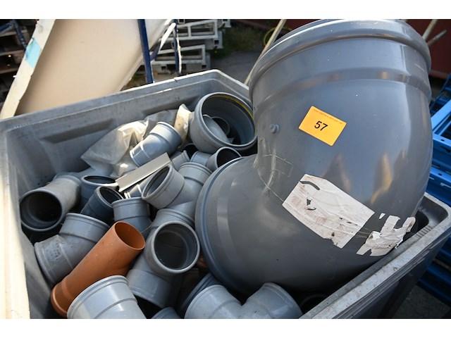 Diverse sanitaire hulpstukken - afbeelding 1 van  3
