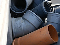 Diverse sanitaire hulpstukken - afbeelding 2 van  3