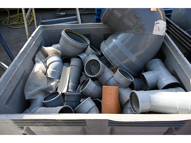 Diverse sanitaire hulpstukken - afbeelding 3 van  3