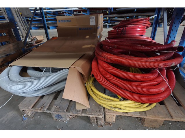 Diverse sanitaire leidingen - afbeelding 6 van  10