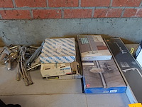 Diverse sanitaire toebehoren - afbeelding 1 van  6