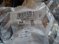 Diverse sanitairsaccessoires in 6 bakken - afbeelding 3 van  18