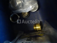 Diverse sanitairsaccessoires in 6 bakken - afbeelding 15 van  18