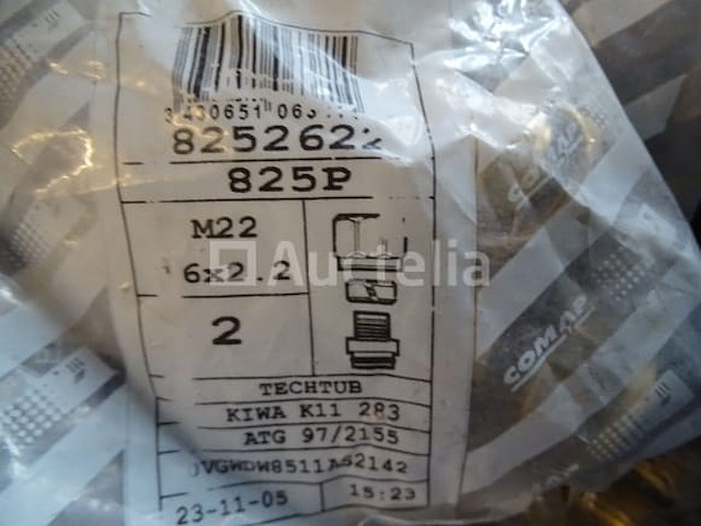 Diverse sanitairsaccessoires in 6 bakken - afbeelding 18 van  18