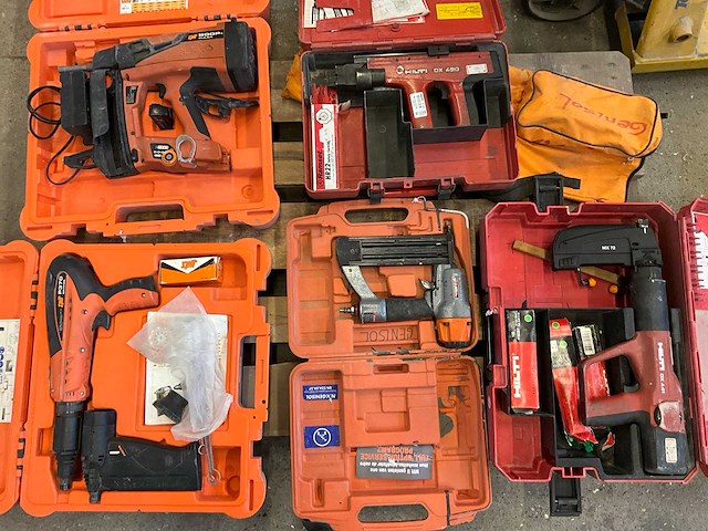 Diverse schiethamers (5x) - afbeelding 1 van  9