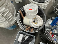 Diverse schildersgereedschappen - afbeelding 4 van  5