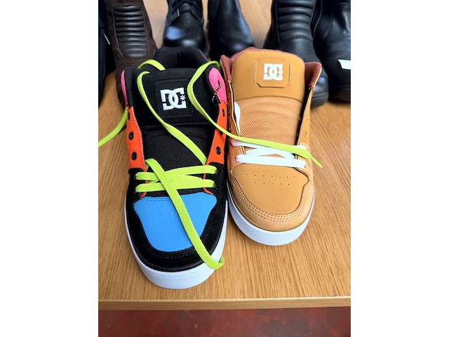 Diverse schoenen - afbeelding 2 van  2