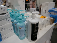 Diverse schoonheidsprodukten - afbeelding 3 van  6