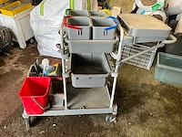 Diverse schoonmaakwagens - afbeelding 2 van  3