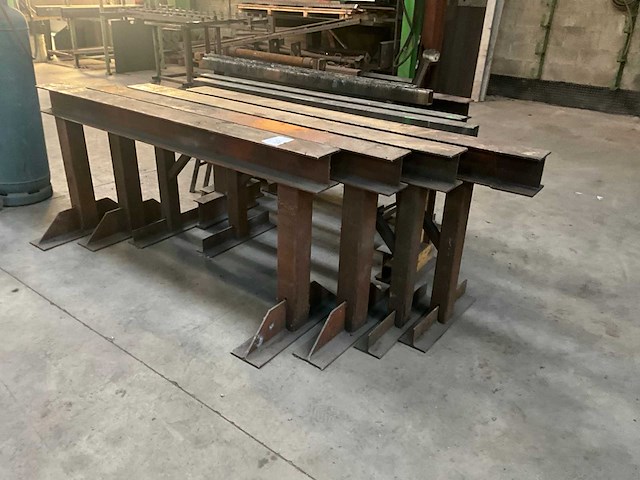 Diverse schragen (10x) - afbeelding 1 van  6