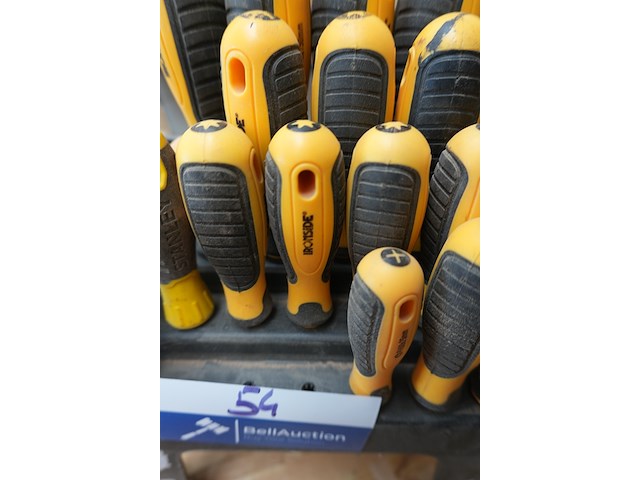 Diverse schroevendraaiers in rekje - afbeelding 2 van  4