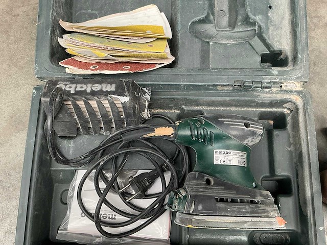 Diverse schuur- en polijstmachines (2x) - afbeelding 2 van  3