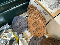 Diverse schuurmaterialen - afbeelding 5 van  10